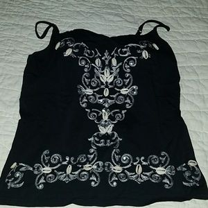 38f fitted tank top built in bra